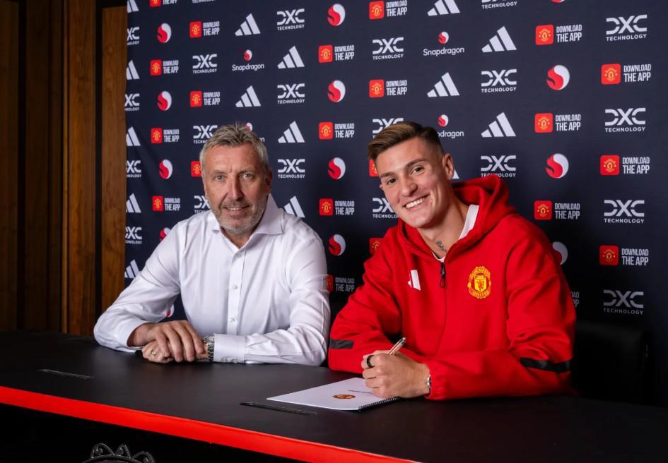 开云体育在线-记者：经纪人三年前许诺谢什科会加盟，曼联以为他只是开玩笑