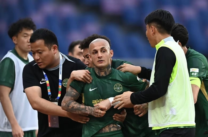 开云体育官网-大事不妙！米特里策红牌模式或遭其他球队复制，名记：我有妙计|浙江队|米特利策|浙江职业足球俱乐部|中超联赛|大连英博_新浪体育_新浪新闻